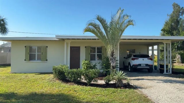 433 South Drive, PUNTA GORDA