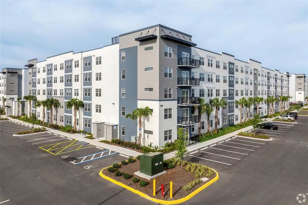 5579 Millenia Park Blvd 415, ORLANDO