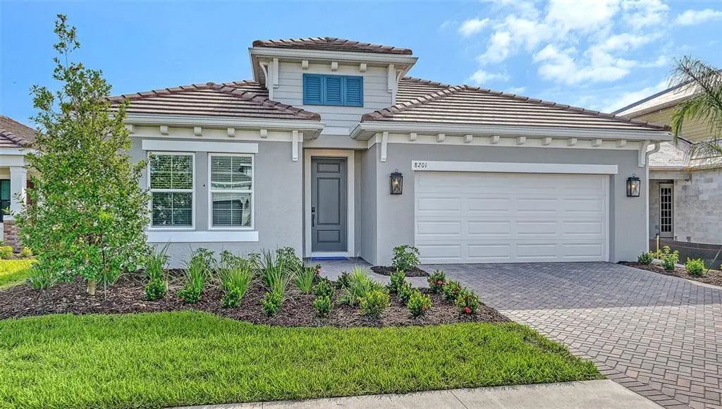 8201 Scarletbush Drive, SARASOTA