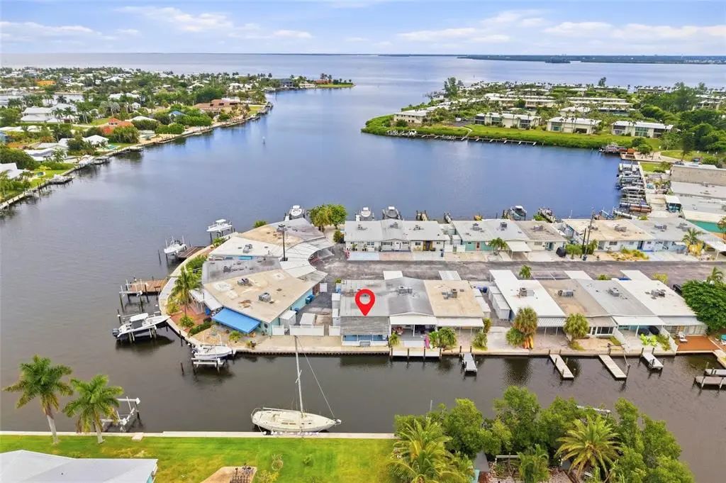 28 Seaside Court, HOLMES BEACH