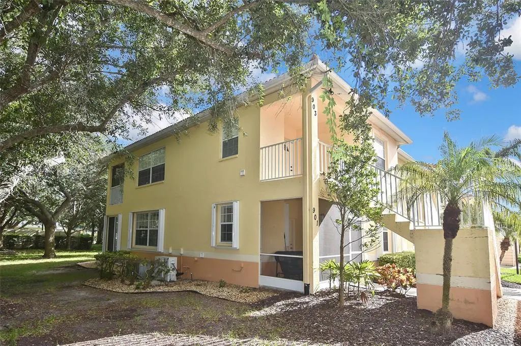 903 Casa Del Lago Way 903, VENICE