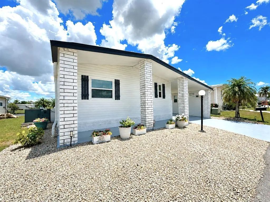 216 Martinique Road, NORTH PORT