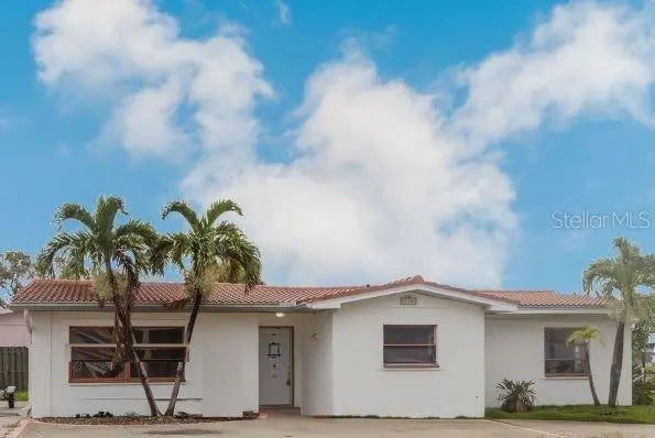 17401 1st Street E, REDINGTON SHORES