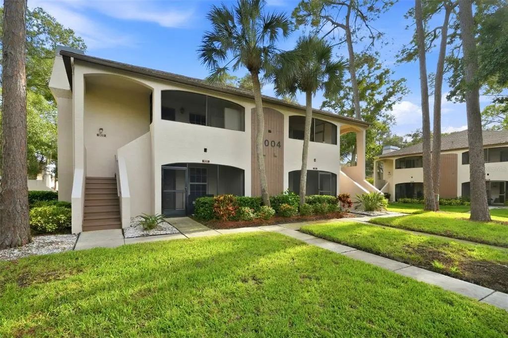 3004 Bonaventure Circle 204, PALM HARBOR