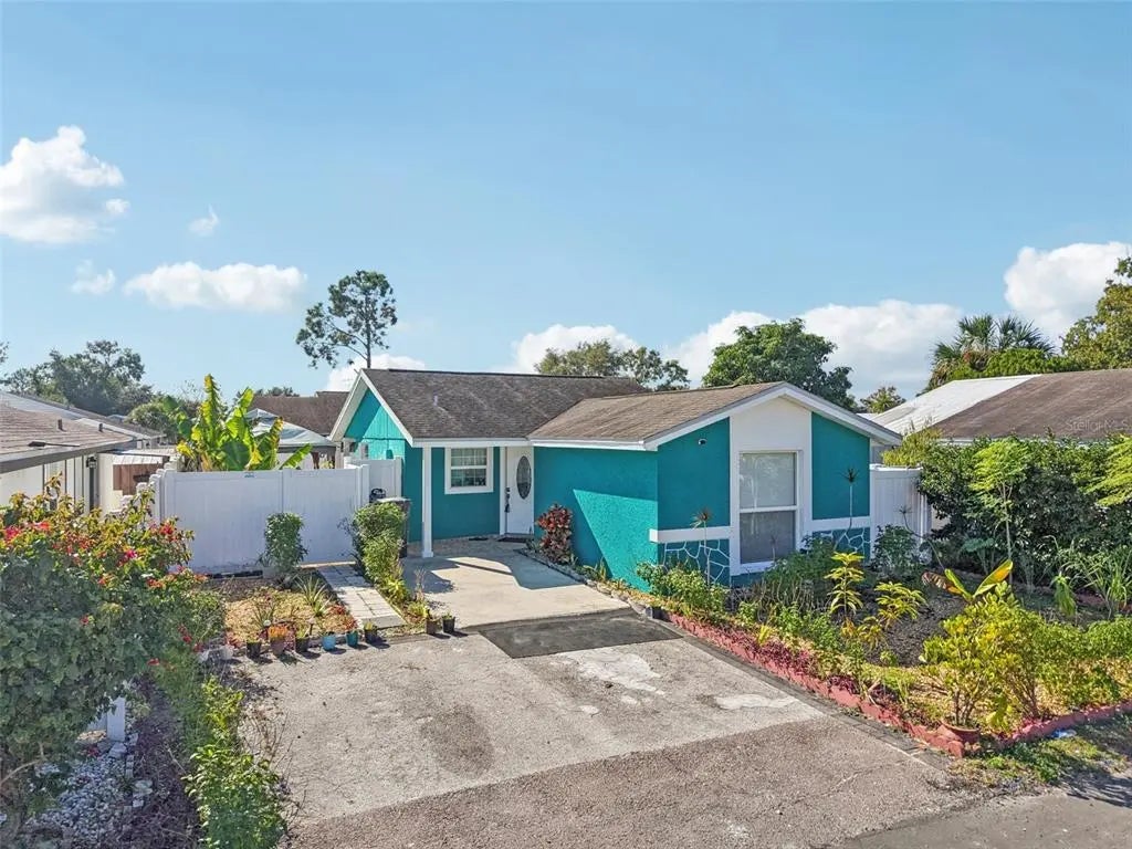 9126 Baymeadow Court, TAMPA