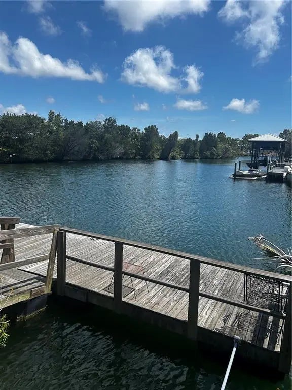 11 Se Kings Bay Drive, CRYSTAL RIVER