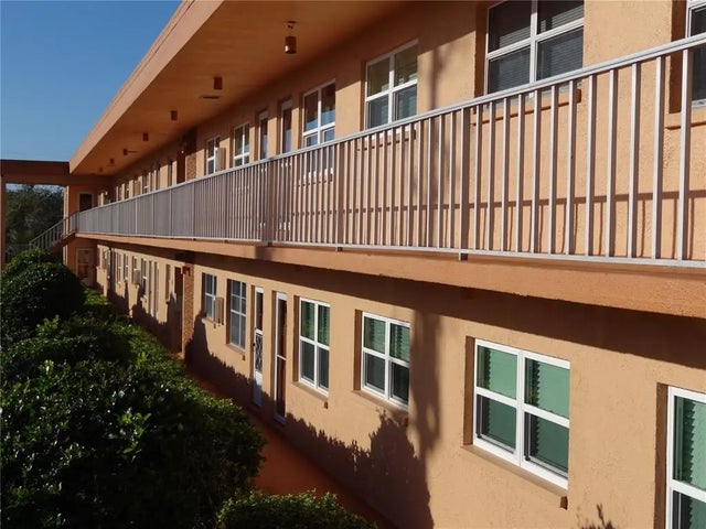 3740 58th Street N 106, ST PETERSBURG