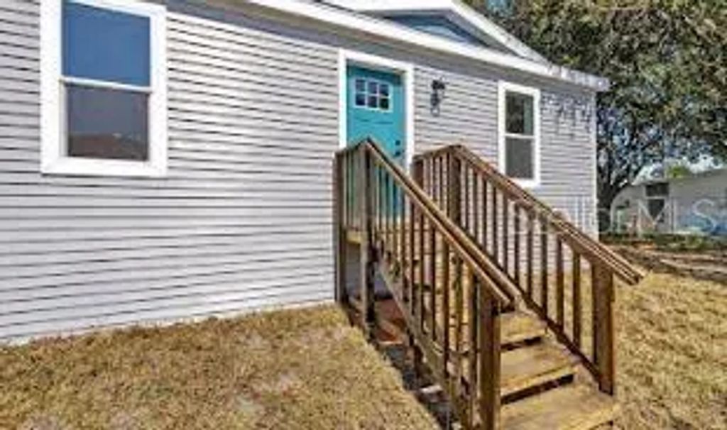 24116 Armadillo Road, ASTOR