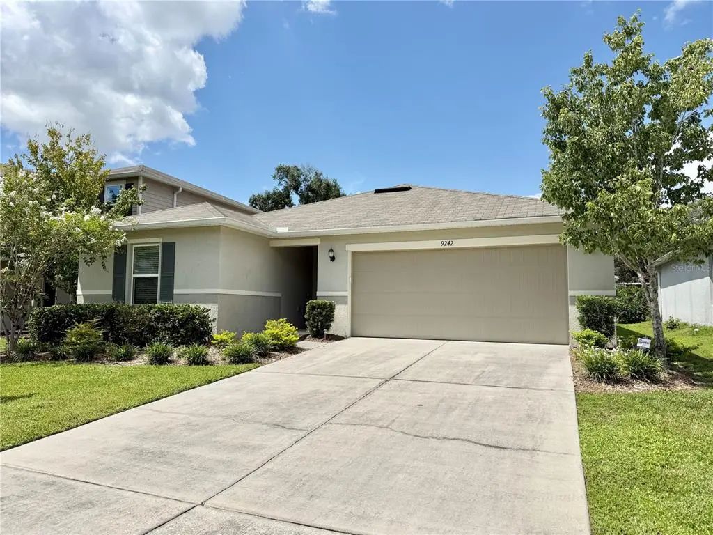 9242 Freedom Hill Dr, SEFFNER