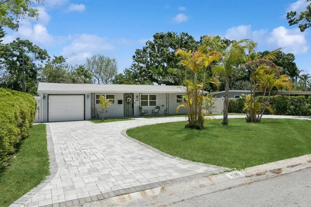 6519 15th Street N, ST. PETERSBURG
