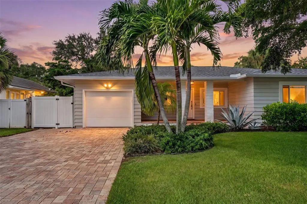 1965 Hibiscus Street