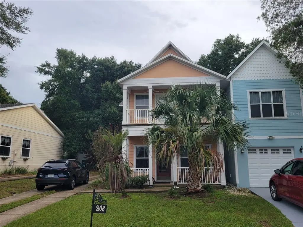 206 Fearon Avenue, MOUNT DORA
