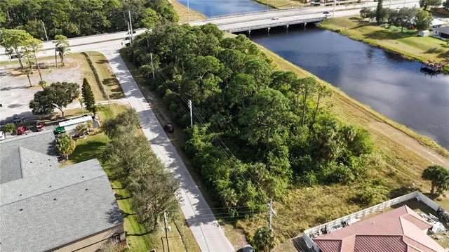 832 Sw Sultan Drive, PORT SAINT LUCIE