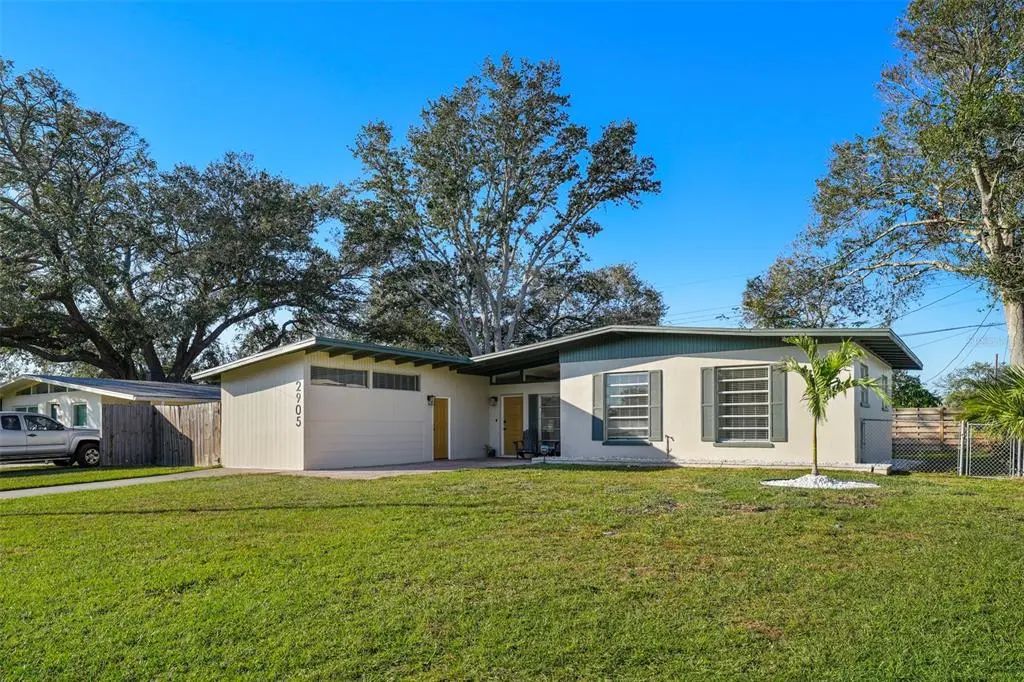 2905 Bay Street, SARASOTA