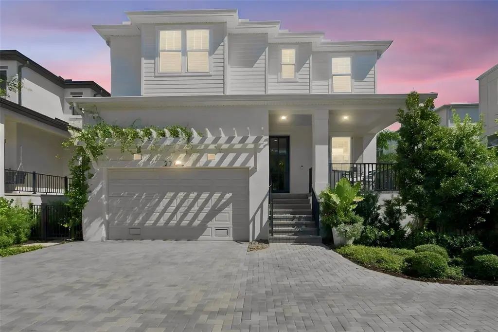 2705 W Trilby Avenue, TAMPA