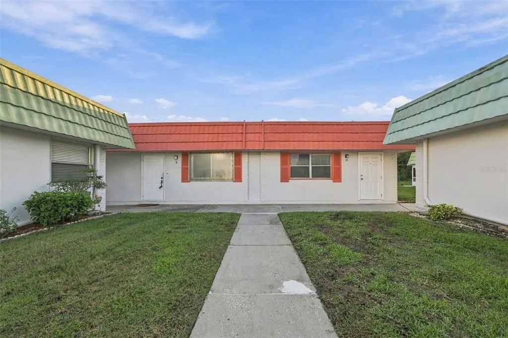 1802 Bedford Lane 9, SUN CITY CENTER