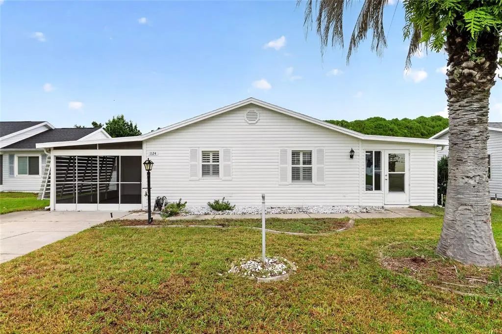 1124 Del Toro Drive, LADY LAKE