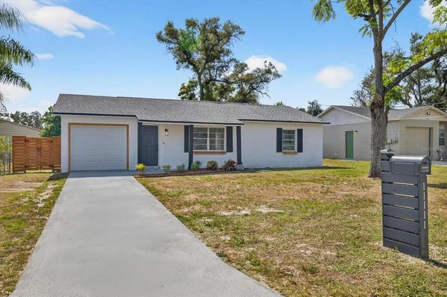 11111 Mahin Lane, RIVERVIEW