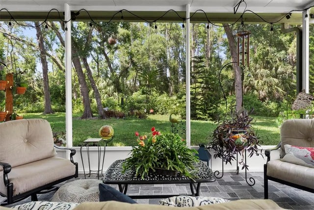 8562 Acorn Ridge Court, TAMPA