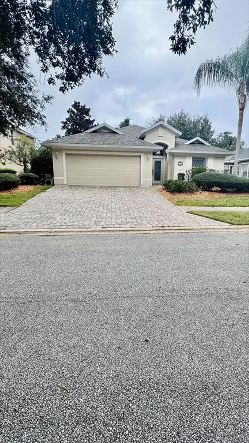 74 Southlake Drive, PALM COAST