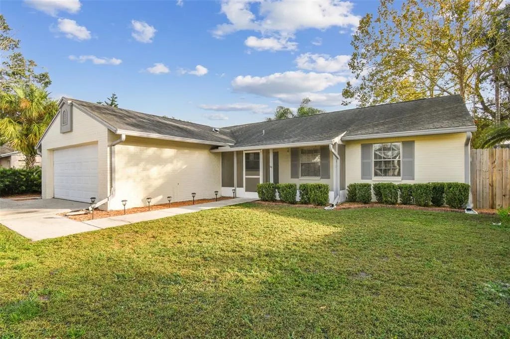 17626 Whistling Lane, LUTZ