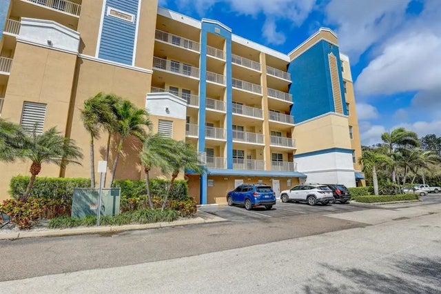 960 Starkey Road 2405, LARGO