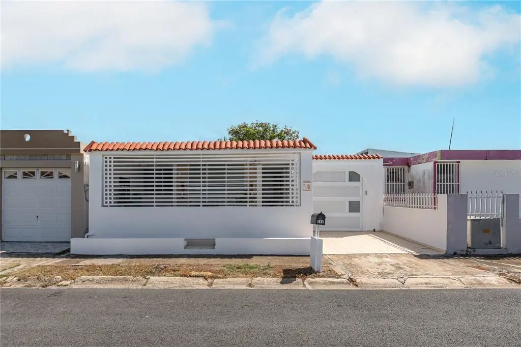 747 Levittville Se6, TOA BAJA