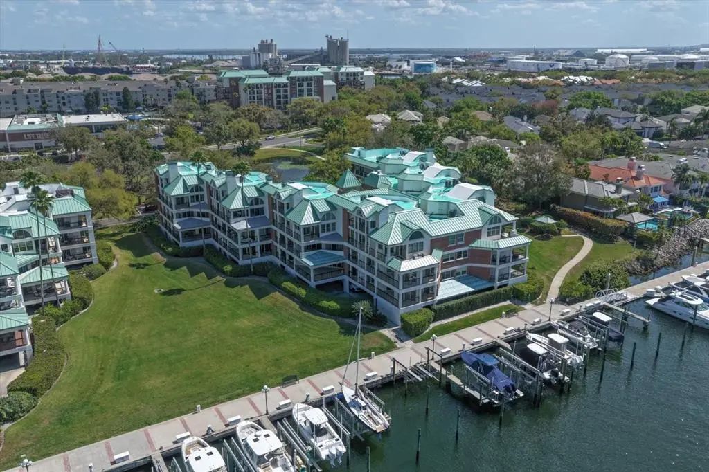 947 Seddon Cove Way 947, TAMPA