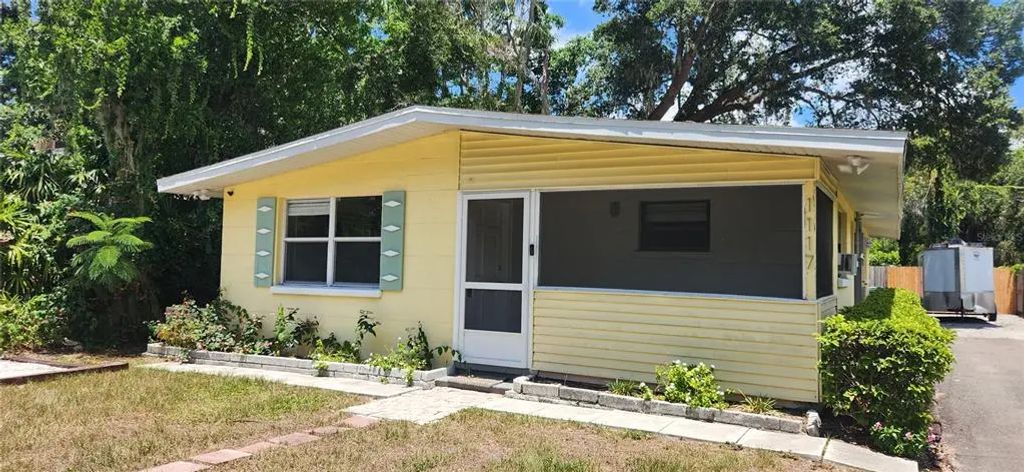 1117 Patterson Drive Front, SARASOTA
