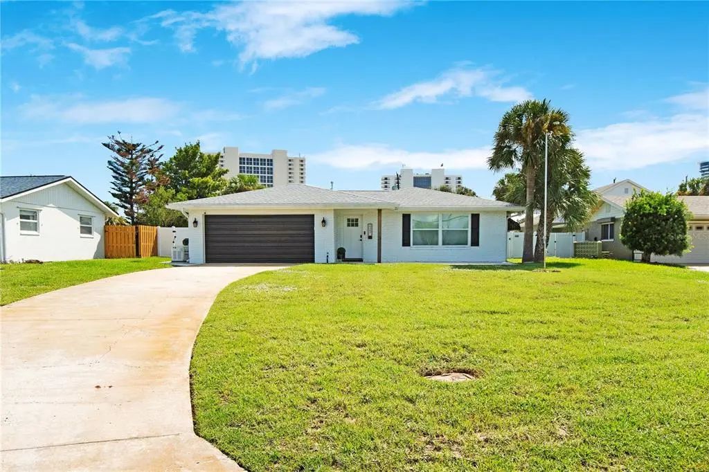 2565 S Peninsula Drive, DAYTONA BEACH