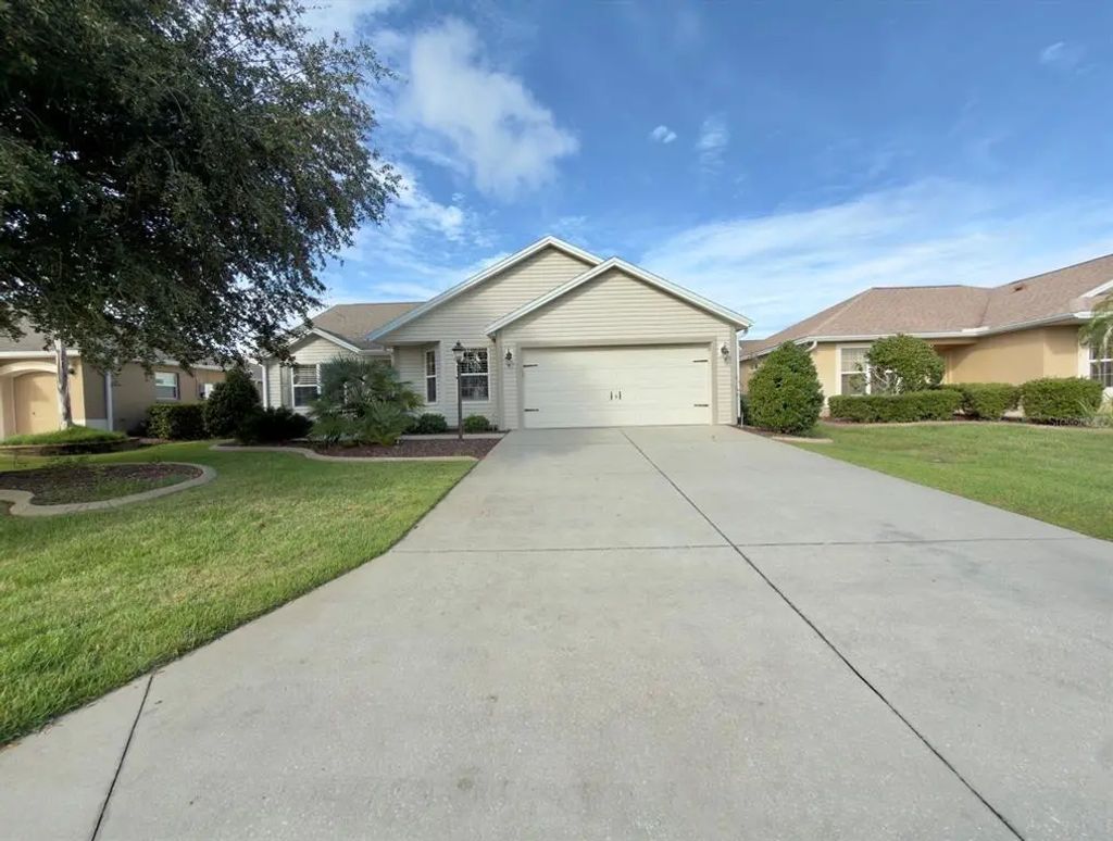 497 Little River Path, THE VILLAGES