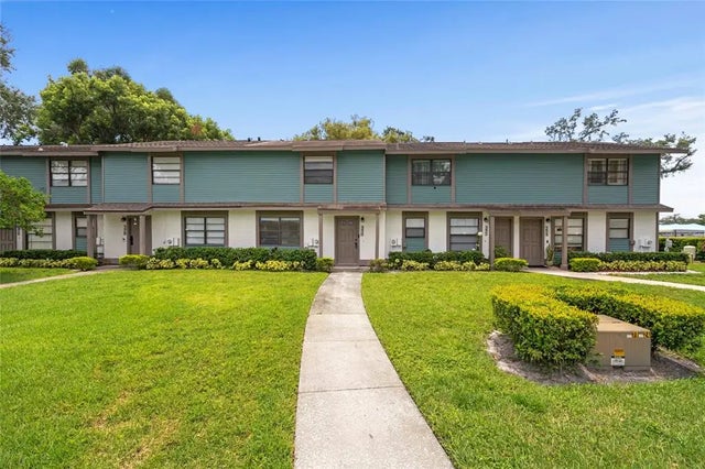 3420 Oak Trail Court, TAMPA