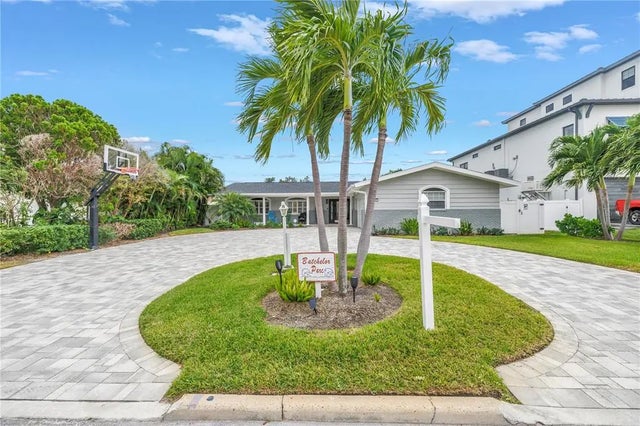 196 1st Street W, TIERRA VERDE