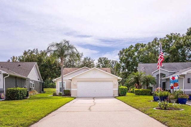 6431 Gentle Ben Circle, WESLEY CHAPEL
