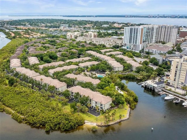 716 Promenade Place, TAMPA