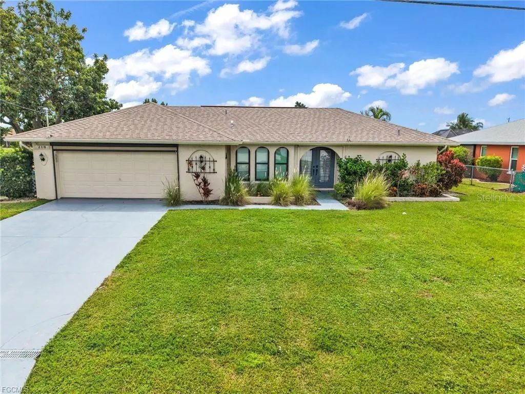 216 Se 30th Terrace, CAPE CORAL