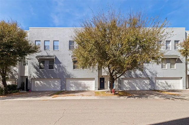 4626 Legacy Park Drive, TAMPA