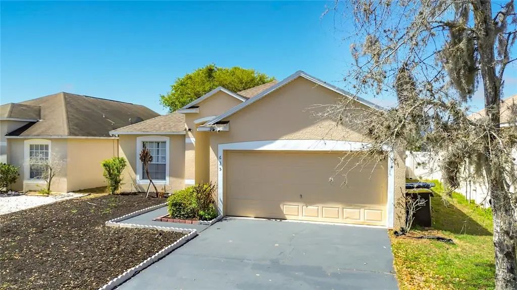 635 Knollwood Drive, DAVENPORT