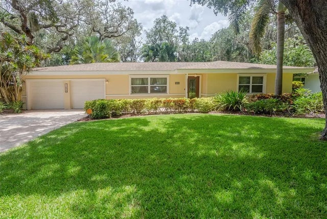 1696 Velma Drive S, LARGO