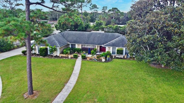 1200 Waverly Way, LONGWOOD