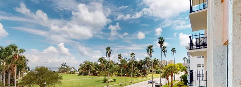 1120 North Shore Drive Ne 301, ST. PETERSBURG