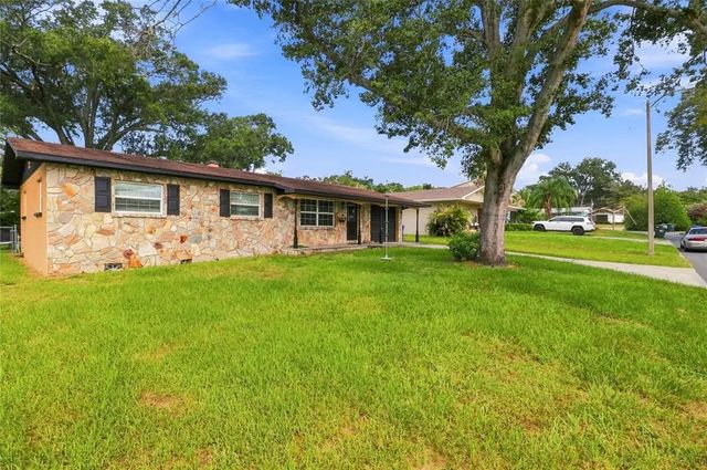 3203 Carleton Circle E, LAKELAND