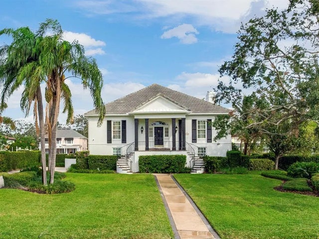 4921 Lyford Cay Road, TAMPA