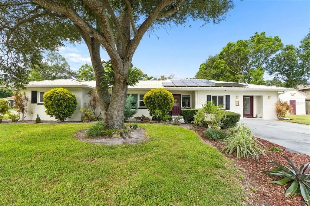 400 Corona Avenue N, CLEARWATER