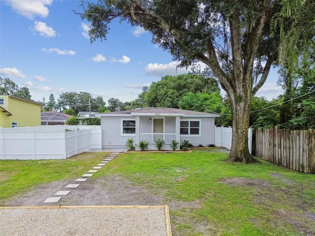 2302 W Idlewild Avenue, TAMPA