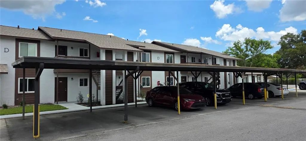 39132 County Road 54 2048, ZEPHYRHILLS