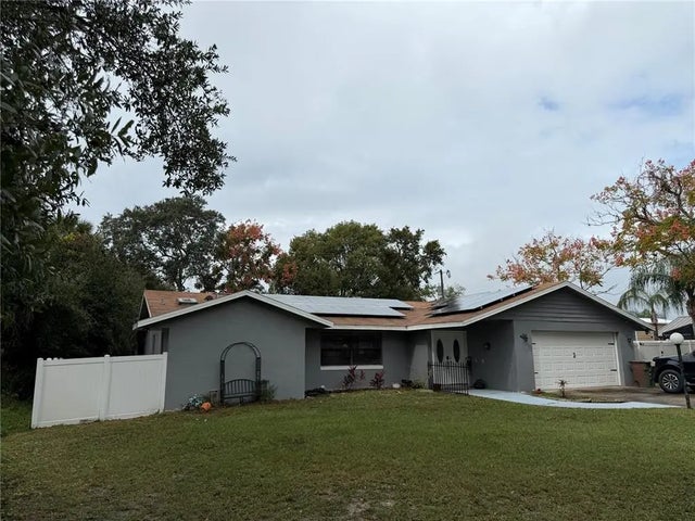 380 Dumont Avenue, DELTONA