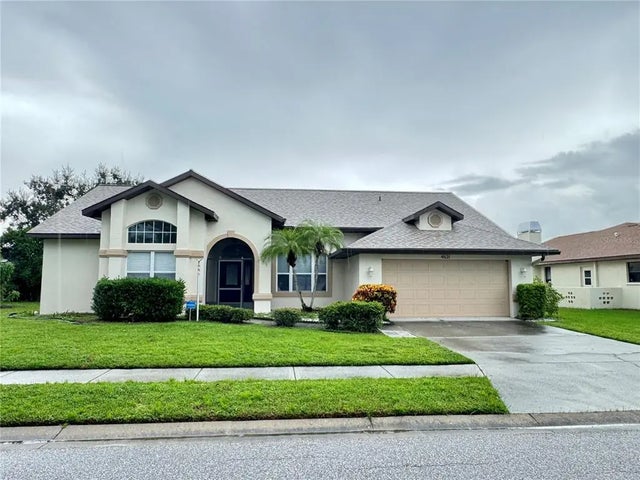 4621 34th Court E, BRADENTON