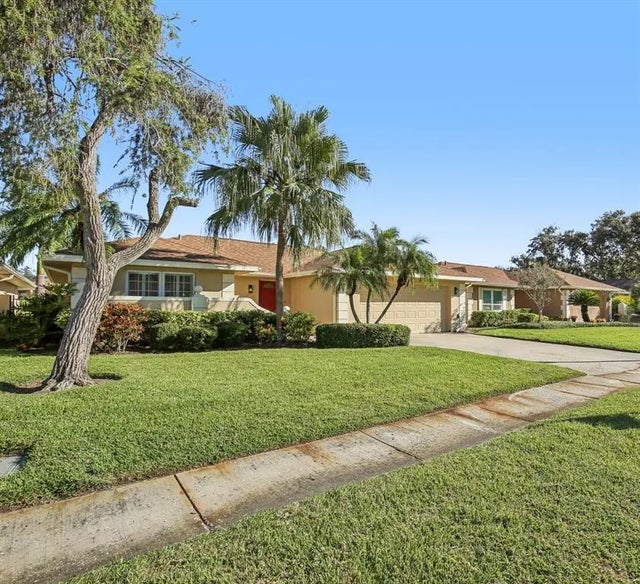 2253 Heron Circle, CLEARWATER