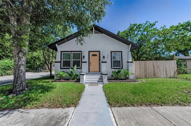 1202 E 32nd Avenue, TAMPA